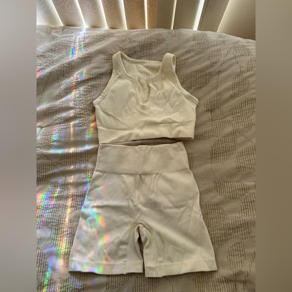 Amazon White Workout Ribbed White Matching Set Tank and Shorts Medium